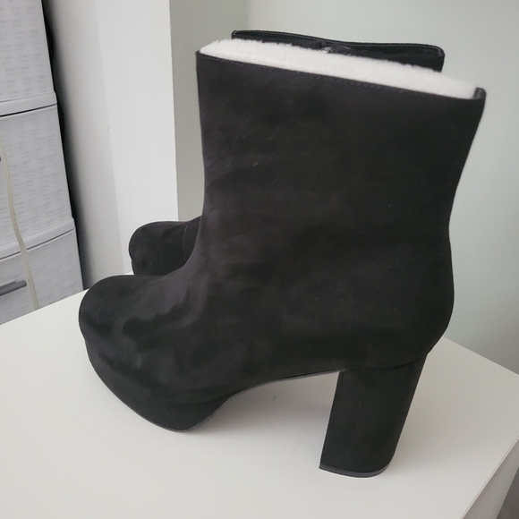 New Torrid suede black platform booties 9w 9 wide Boot - Picture 4 of 6